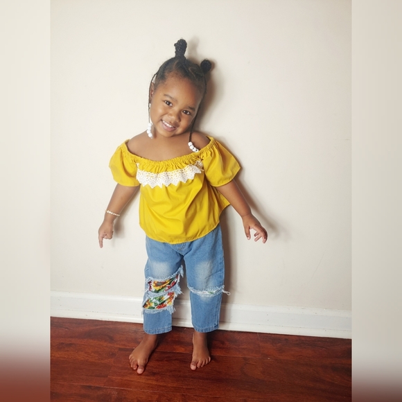 Golden Girl - Picture 2 of 6